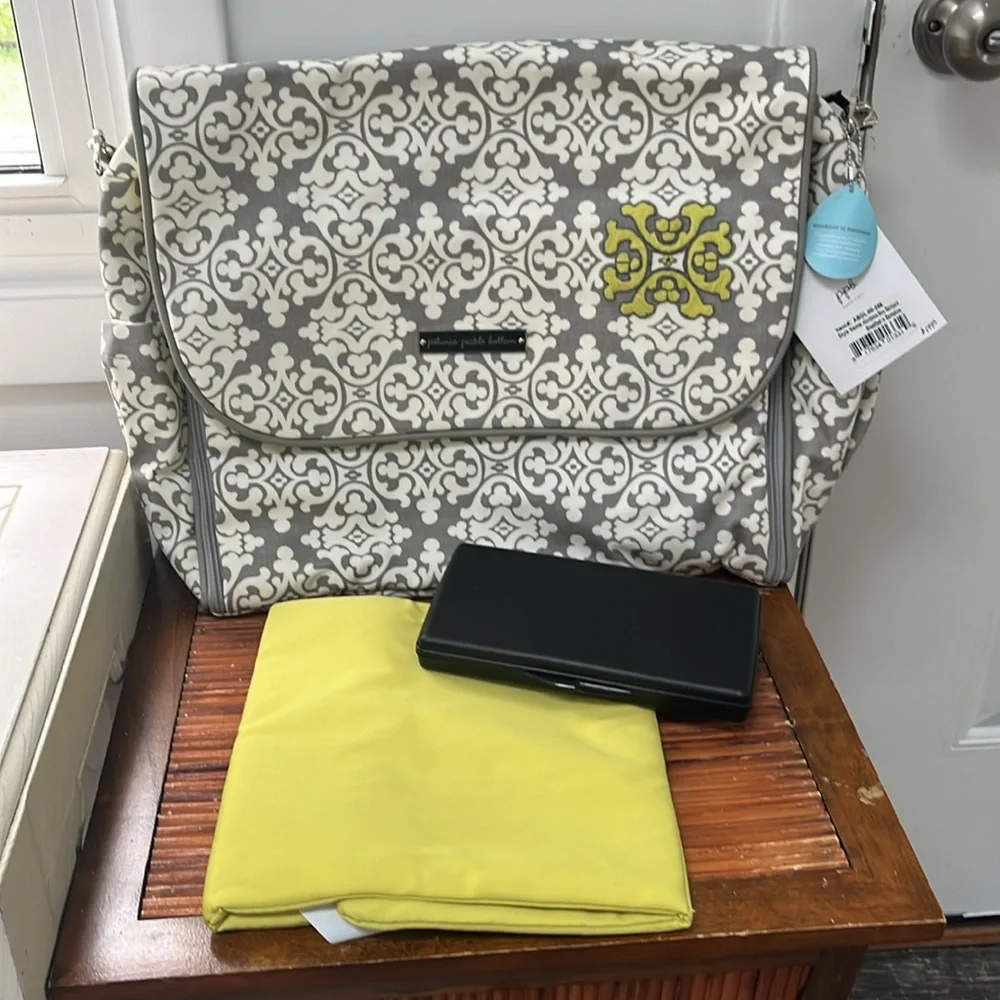 Petunia Pickle Bottom Breakfast in Berkshire Abundance Boxy Backpack,NWT